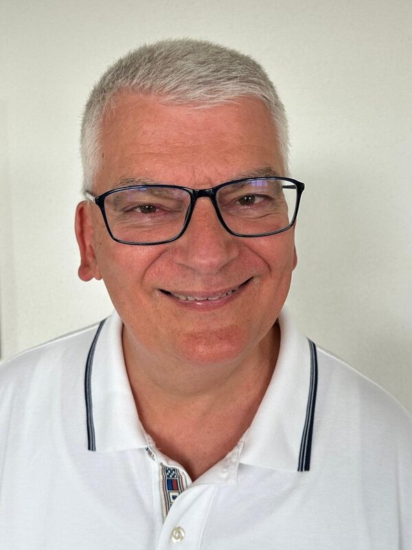 Dr. med. dent. Jochen Nägele.